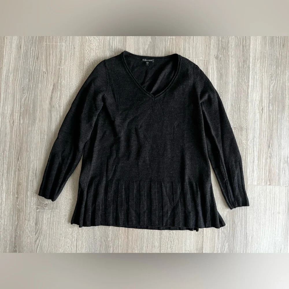 Eileen Fisher Women’s V-Neck Dark Grey Long Sleeve Merino Wool Sweater - Size XS - Picture 1 of 7